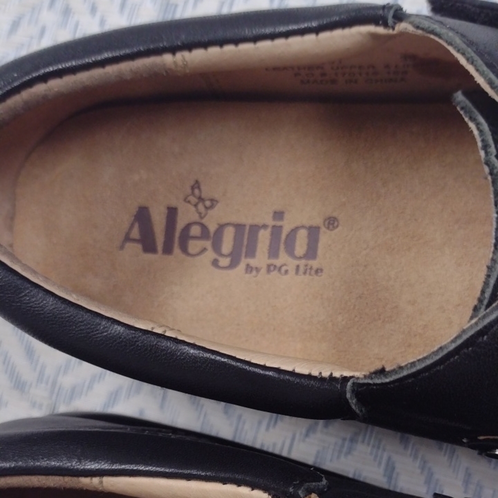 Alegria Black Leather Slip-On Shoes with Silver Buckle Size 39 (8.5) - Picture 2 of 12